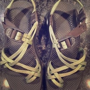 Chacos Light Green Women’s Size 9